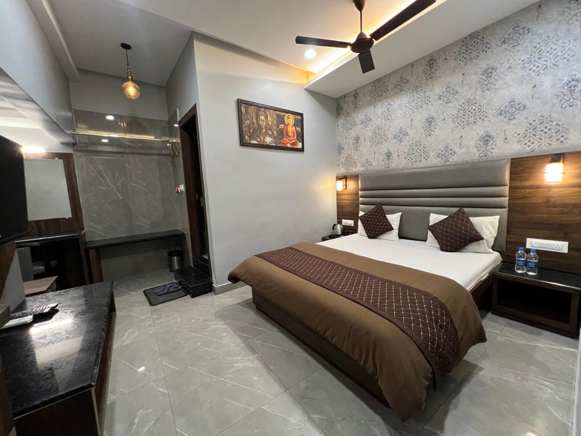 Hotel Sabera Siliguri Buitenkant foto