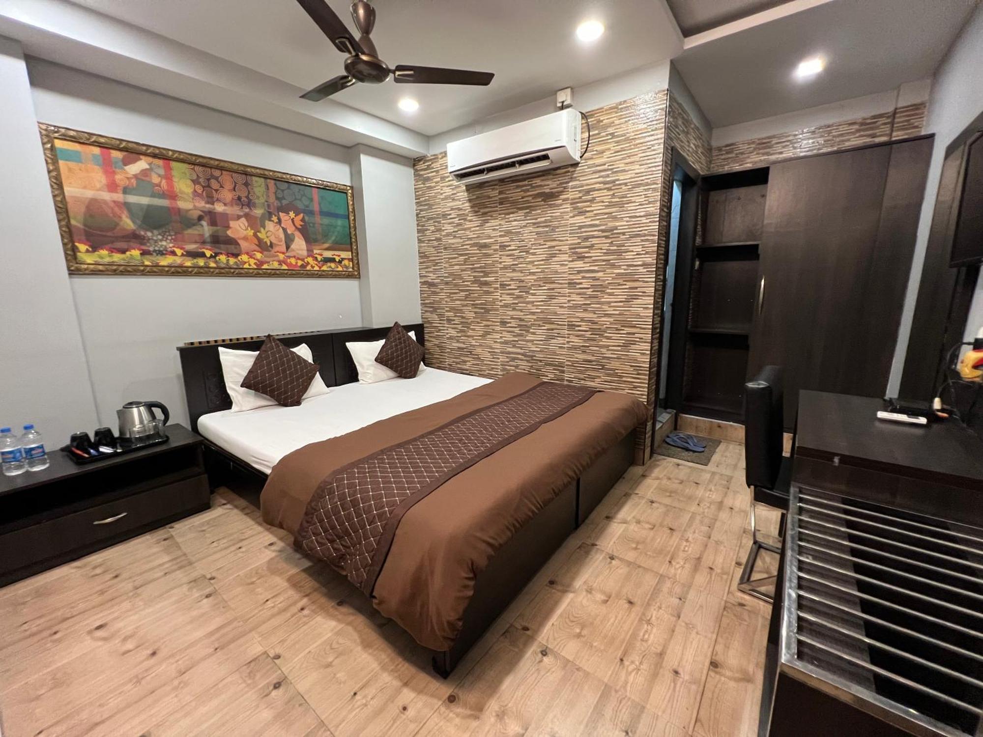 Hotel Sabera Siliguri Buitenkant foto