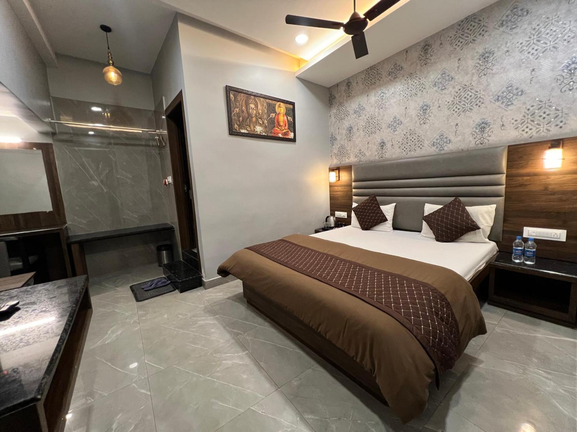 Hotel Sabera Siliguri Buitenkant foto