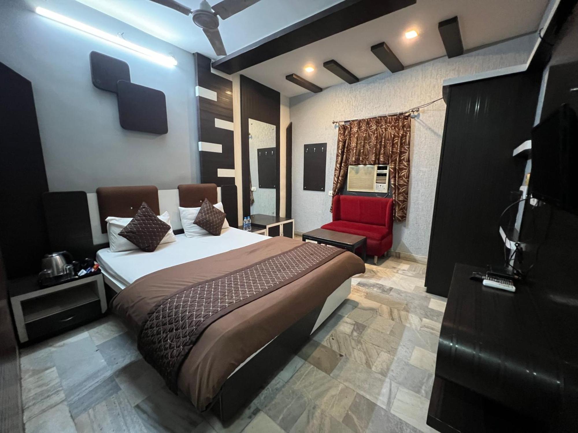 Hotel Sabera Siliguri Buitenkant foto