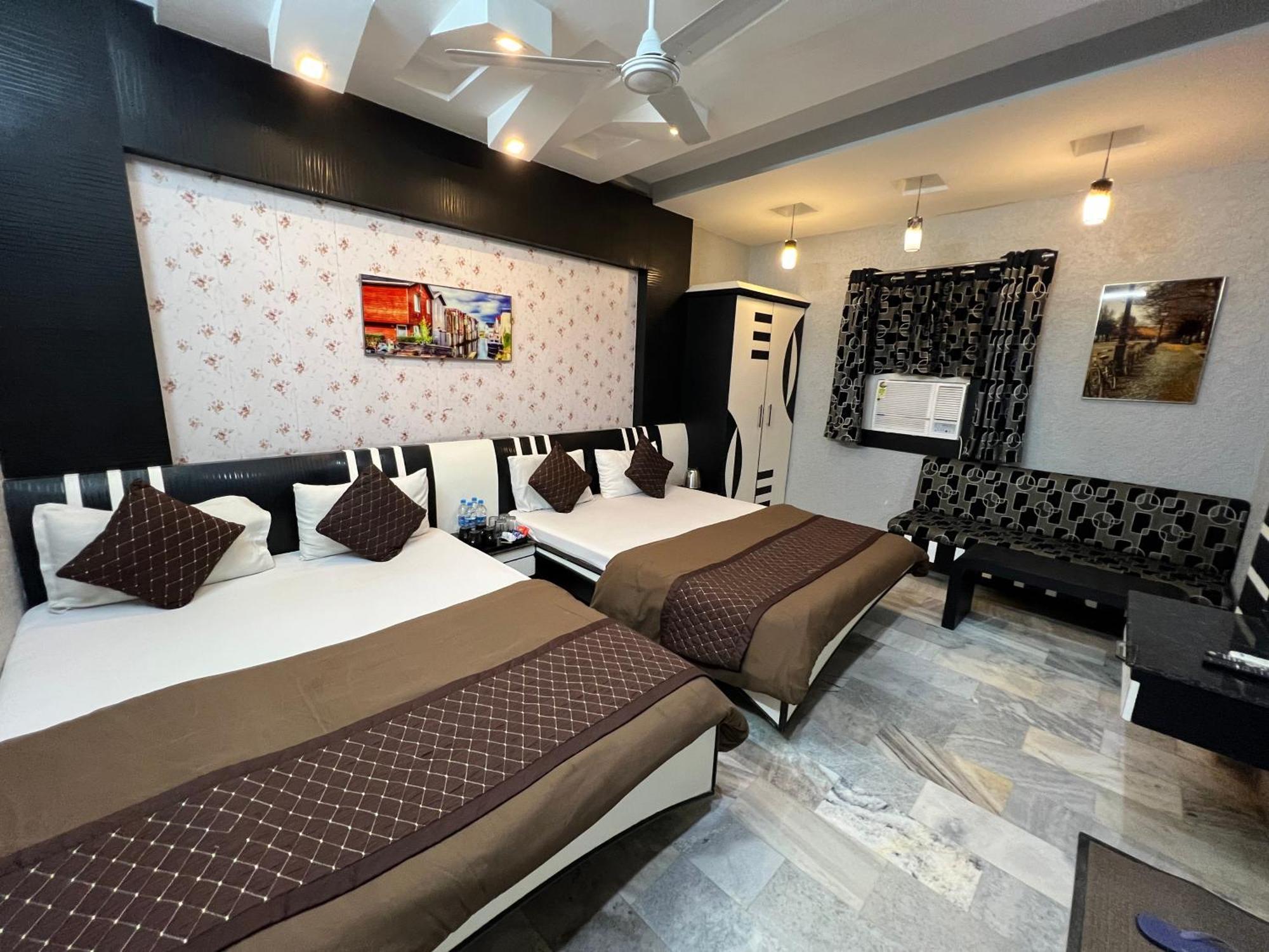 Hotel Sabera Siliguri Buitenkant foto