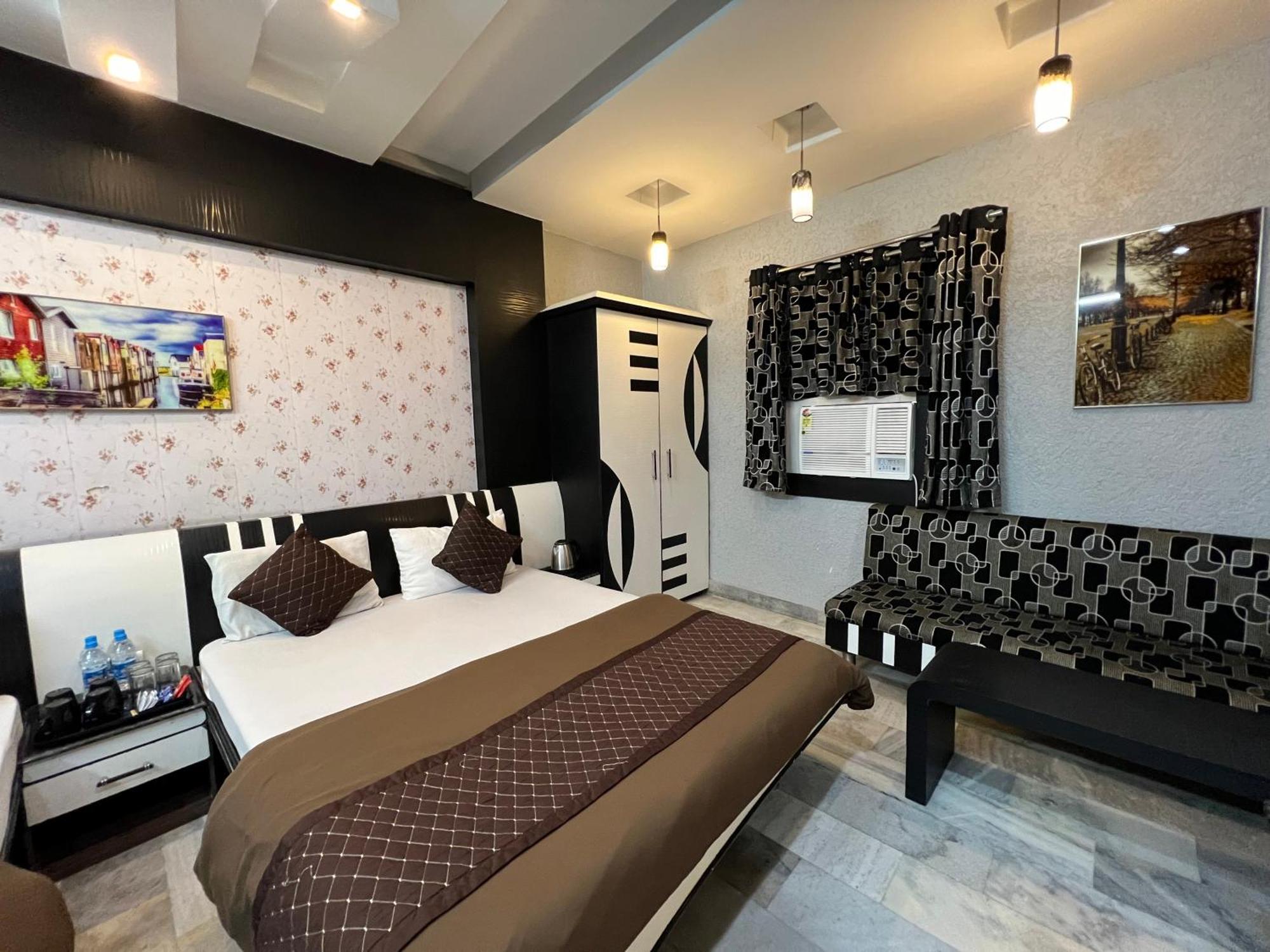 Hotel Sabera Siliguri Buitenkant foto